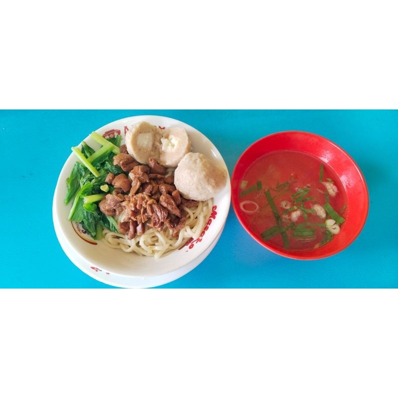 

Mie Pangsit Bakso keju
