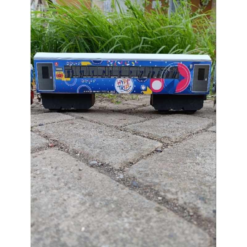 Livery gerbong hype tripe- Miniatur kereta api kayu Surabaya