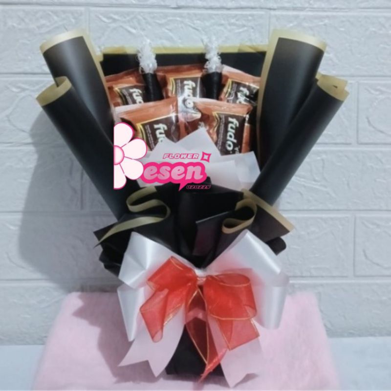 Buket Snack Jajan Fudo Free Kartu Ucapan, foto polaroid, dan stiker foto