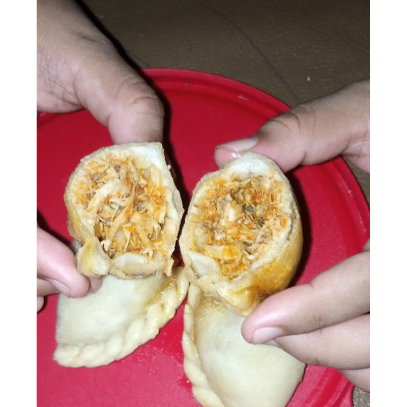 

Cireng Mercon isi Ayam Suir