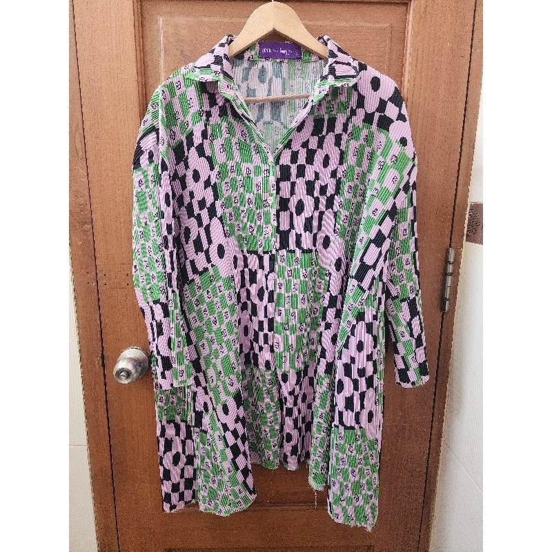 IKYK X HGL pleated shirt | Preloved