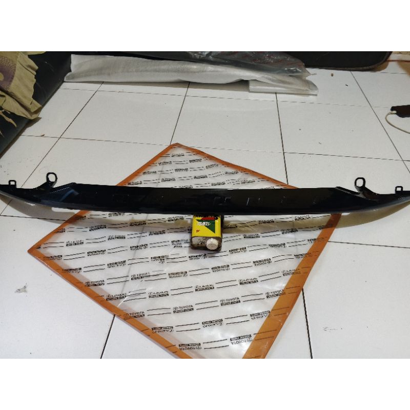 Trunklid Bagasi Fortuner Legender Original
