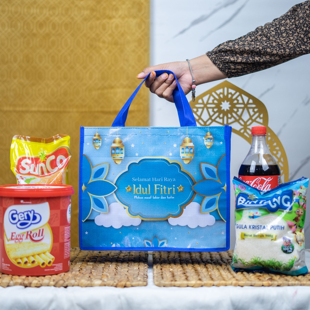 

Goodie Bag Idul Fitri uk 25x30x14 / Spunbond Lebaran Ecer / Tas Handle Idul Fitri Harga Satuan