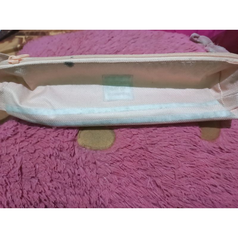 

Preloved Tempat Alat Tulis Peach