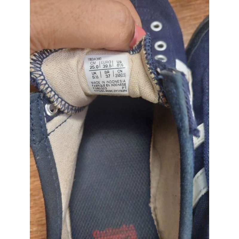 Sepatu wanita atau Pria merk Onitsuka Original 100% Preloved