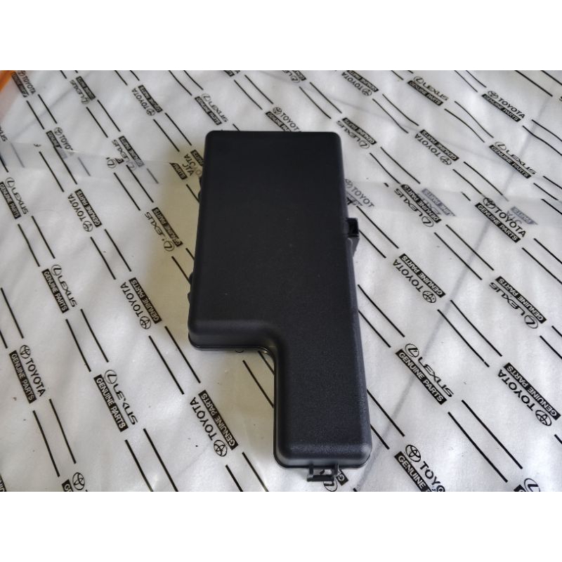 tutup box sekring Innova 2005 2015