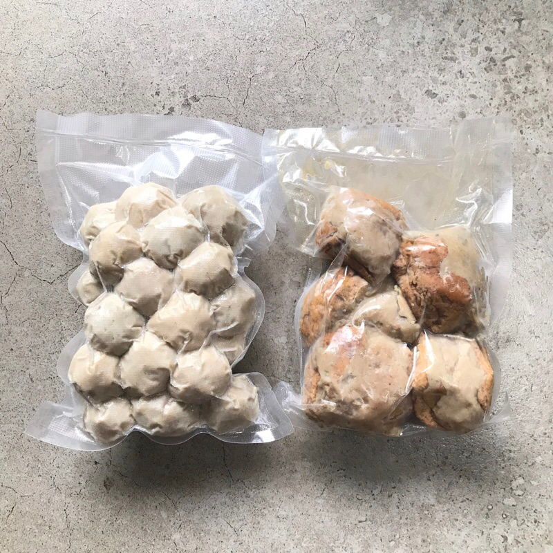 

PAKET 1 Bungkus Bakso isi 25 Pcs + 1 Bungkus Tahu Bakso Pong Besar Premium isi 5 Pcs