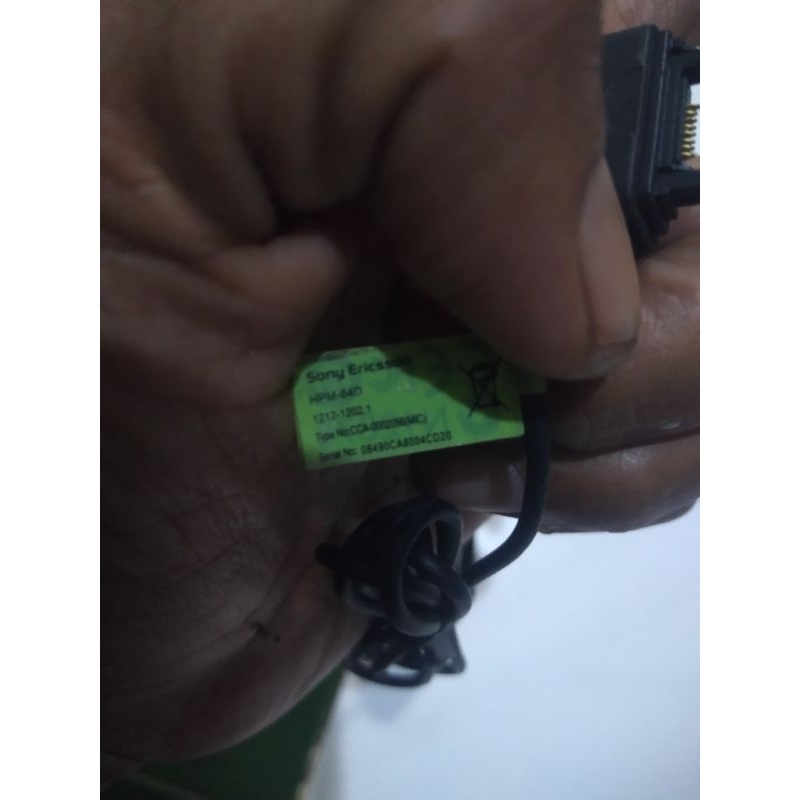 Sony Ericsson hpm 64 dan kabel data