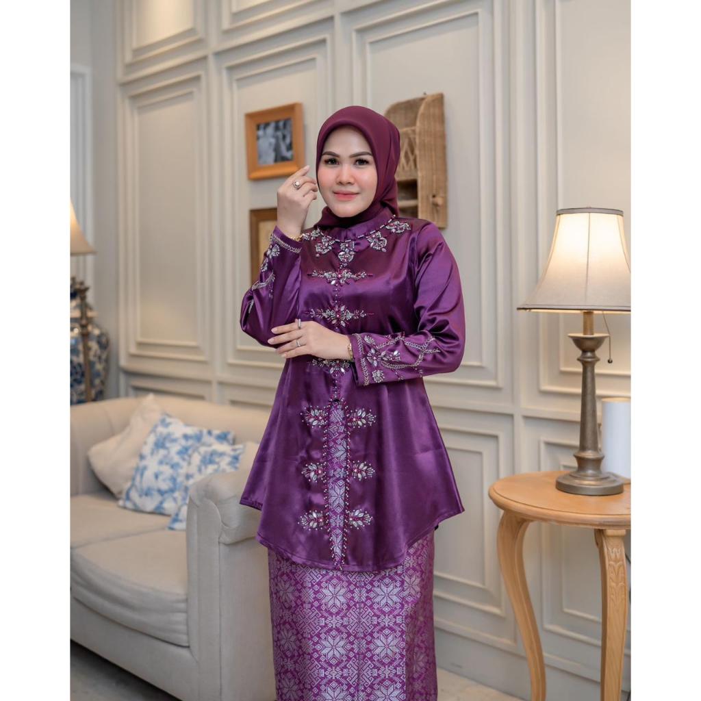 Paman Batik : Baju Kurung Melayu Payet Tengah / Set Baju Kurung Melayu / Stelan Kebaya Melayu / Keba