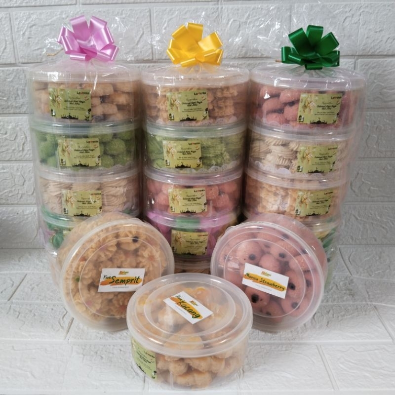 

Paket Hemat kue kering isi 4 Hampers hemat Paket kue lebaran Hampers kue Lebaran Hampers hemat Hamper cookies