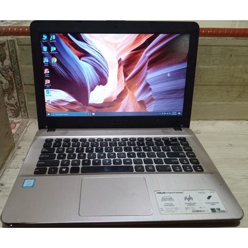 Laptop asus X441u core i3 gen 7 ram ddr4 8gb ssd 128gb hardis 500gb