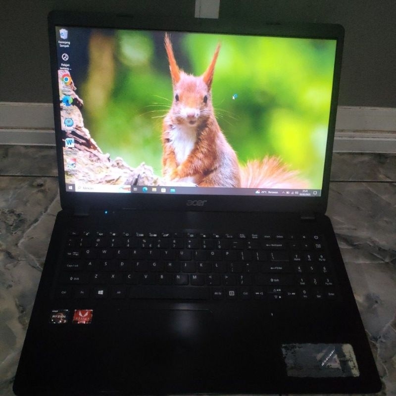 LAPTOP BEKAS MURAH ACER RYZEN-3 DDR 4 KONDISI NORMAL SIAP PAKAI