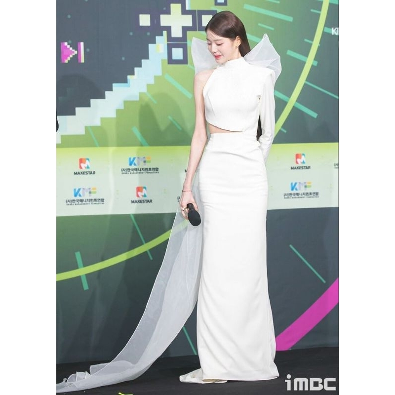 JANG WONYOUNG Ribbon White Dress