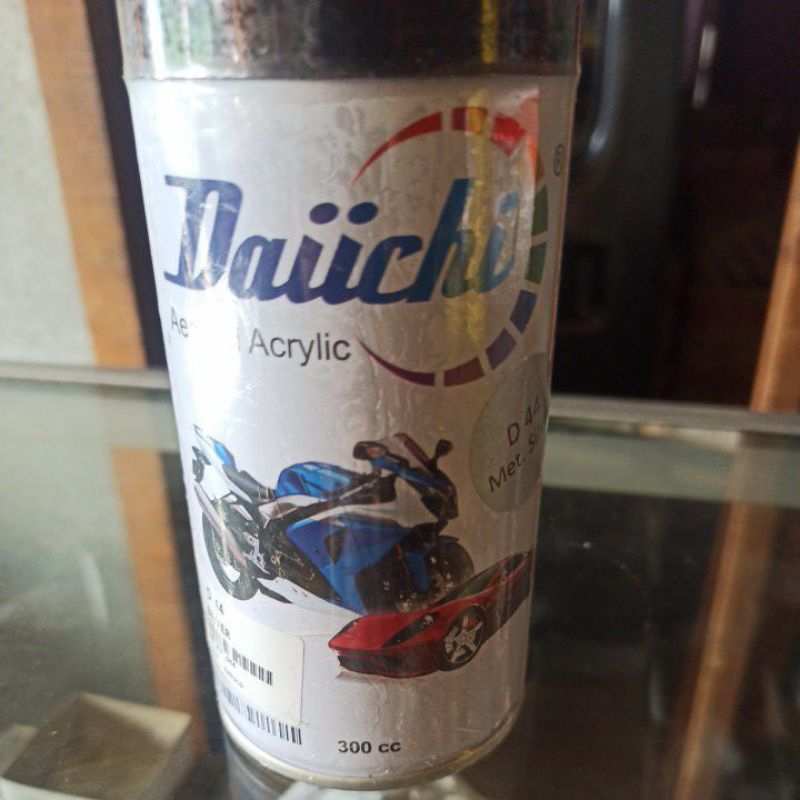 

Daiichi Acrylic cat spray metalik silver 300cc D44
