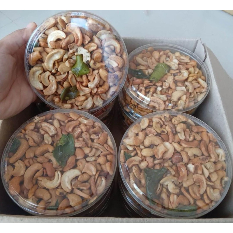 

Kacang mete Belah Mateng 180 gram