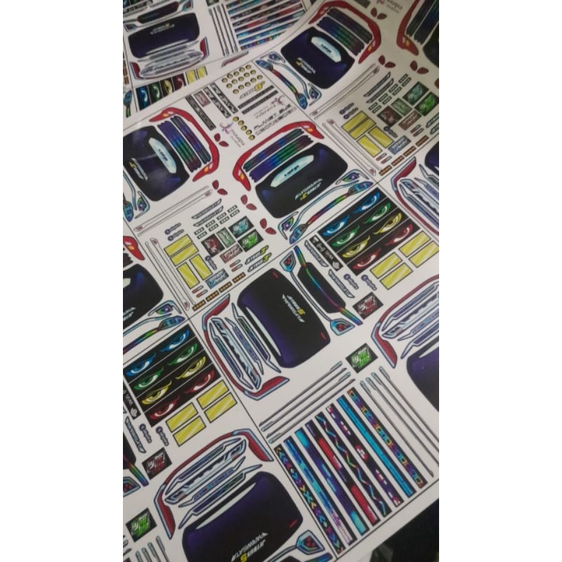 

Paket stiker miniatur bus 1 lembar isi 6 kotak