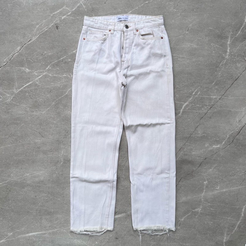 ZARA WIDE FIT JEANS (26)