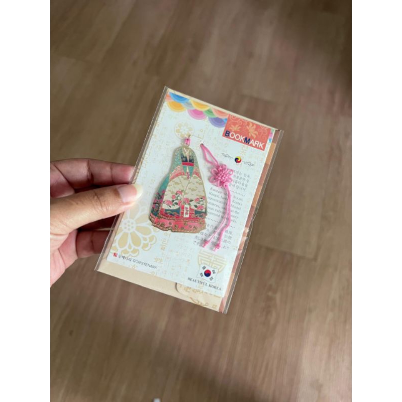 

PEMBATASBUKULUCU|SOUVENIRKOREA|OLEH-OLEHKOREA