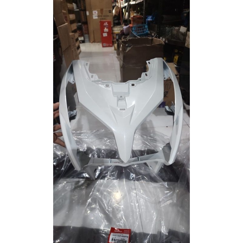 64301-KZR-600PFW PANEL DEPAN VARIO125 PUTIH ORIGINAL HONDA