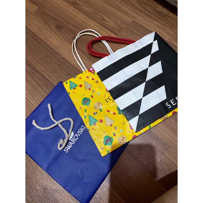 

paperbag swarovki, sephora, locitane