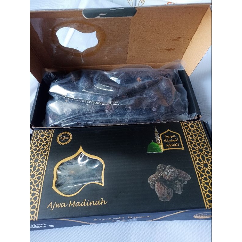 

Kurma Ajwa Premium 500gram Al Madina Kurma Nabi