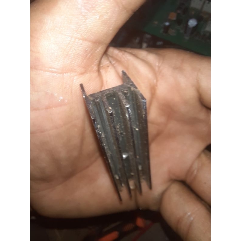 Heatsink transistor TO-220 bekas (50)