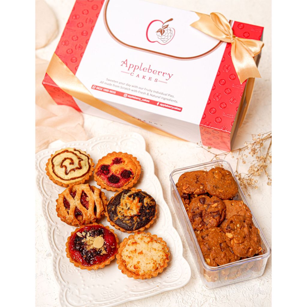 

APPLEBERRY CAKES premium Pie & Cookies, Gift Hamper Kado Ultah Anniversary