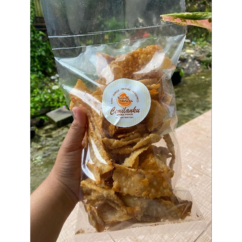 

KERIPIK PANGSIT PEDAS KEMASAN 1KG