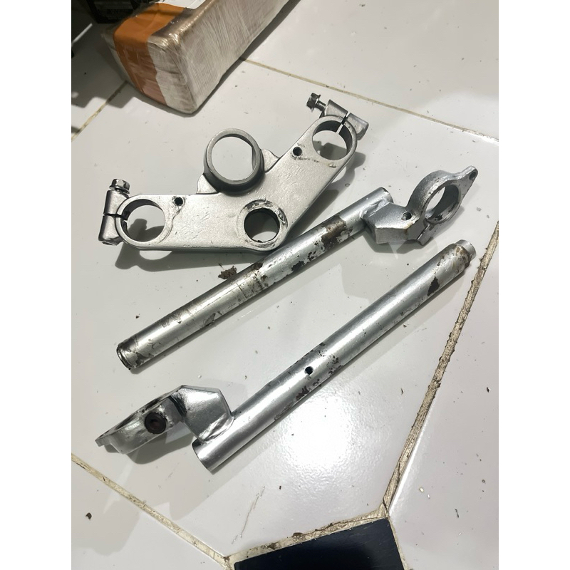segitiga T ninja ss r original copotan motor /  stang ninja ss r new copotan