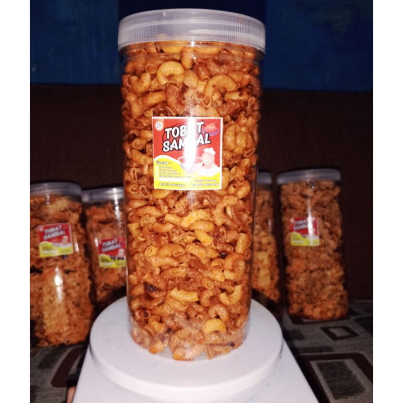 

MAKARONI BANTET TOPLES