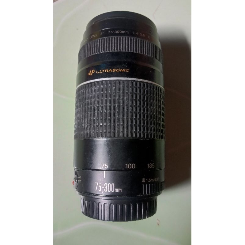 Lansa Canon 75-300 mm