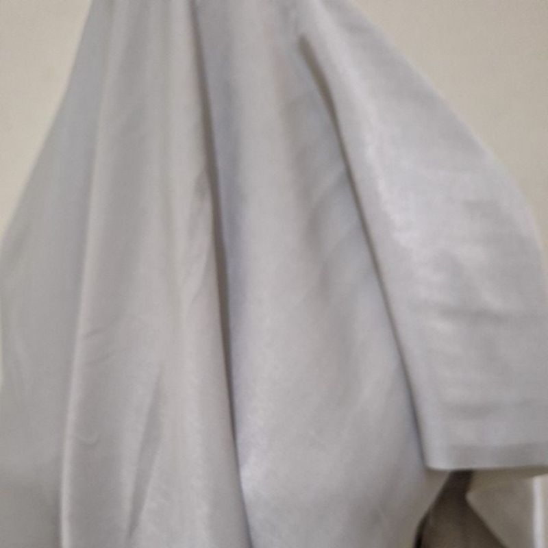 Kain Bahan Silk Satin Guccay Abu2 muda  Asli original High Quality ( Harga 1/2 mtr )
