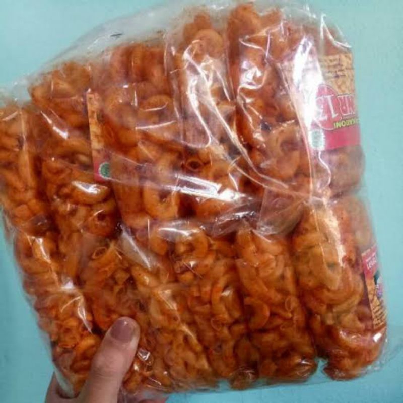 

1pack makaroni pedas gurih