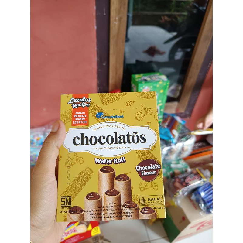 

Chocolatos Flavour Wafer Roll