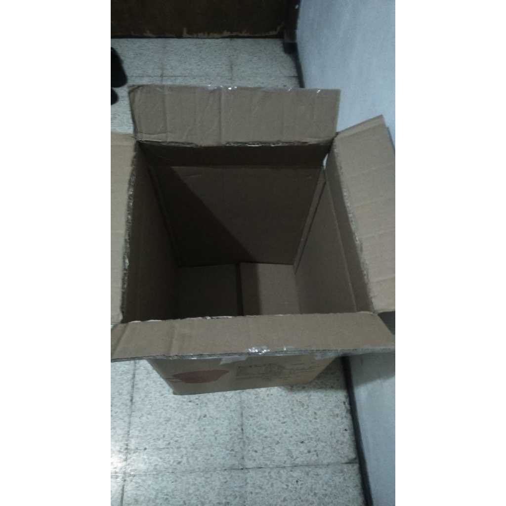 

kardus bekas besar tebal untuk packing atau pindahan