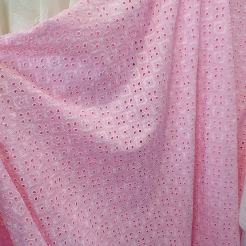 kain katun bolong motif - bahan cotton embroidery - kain antik - kain dress pesta - kain cotton prem