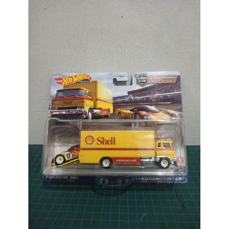 HOTWHEELS TEAM TRANSPORT PORSCHE 962 SHELL