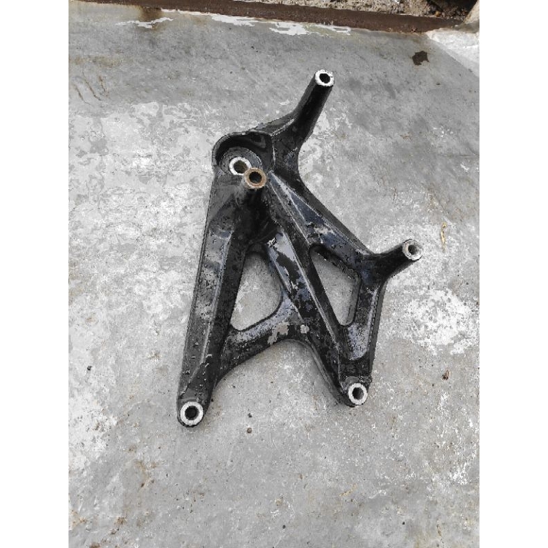 arm bracket knalpot lexi 125 nmax 155 2dp original