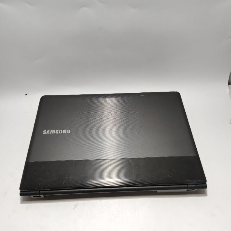 Casing Cassing Case Kesing Original Laptop Samsung NP300E4X