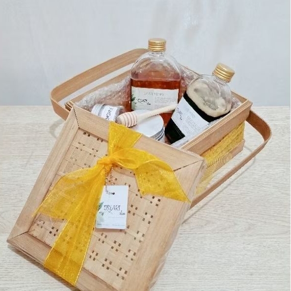 

DIYARI Alam | Hampers Organic Honey, Artisan Tea, with Sustainable Box ( wedding, hantaran, wisuda, get well soon, hari raya, birthday, dst)