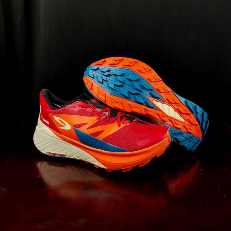 Sepatu Running/ Trail - 910 Yuza Speedgoth