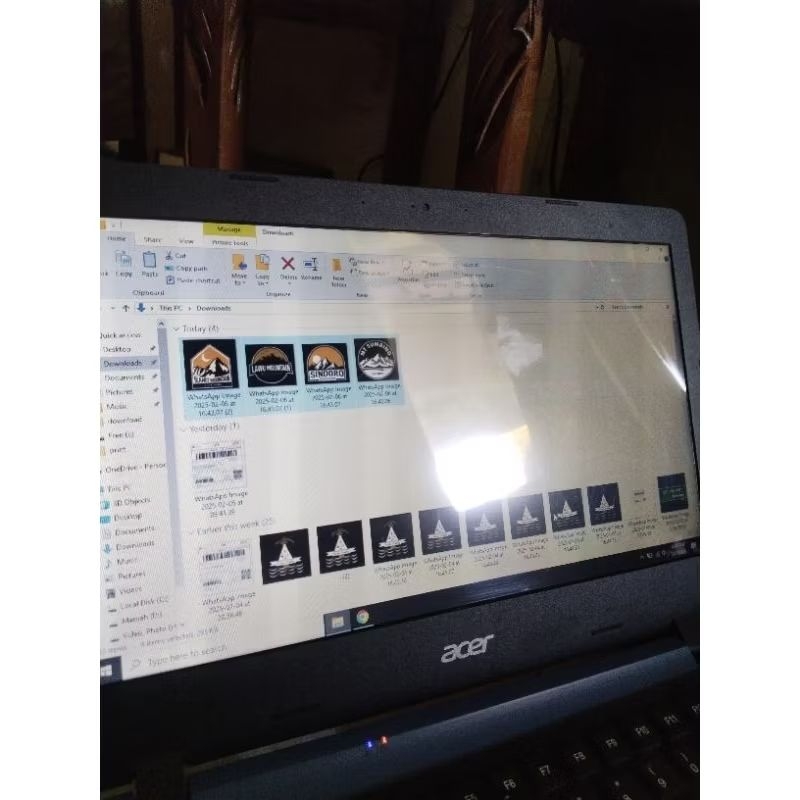 

JUAL Cetak Stiker A4+ Print Cutting Sticker Desain Bebas dari sendiri