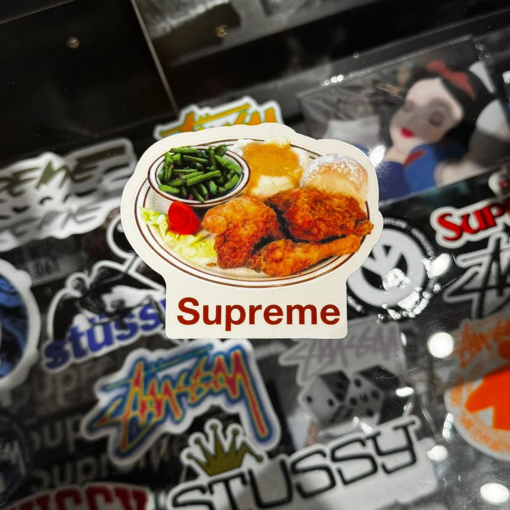 

S*PREME - CHICKEN DINNER STICKER