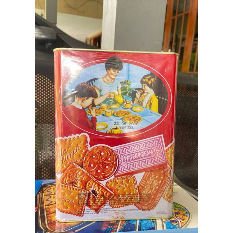 

JATIM KHONG GUAN MERAH 1600GR 1 KARTON ISI 6 KALENG