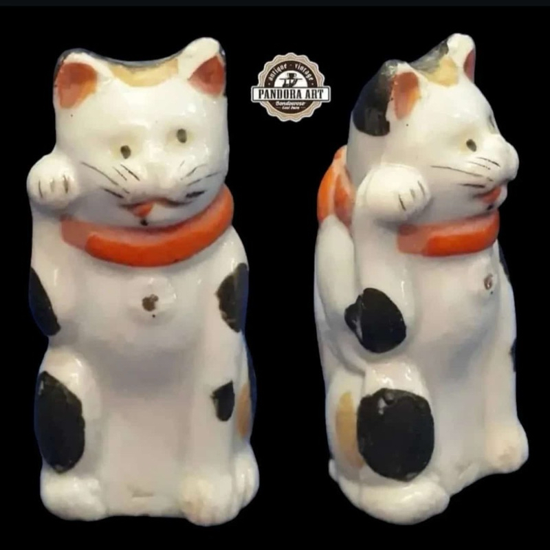 Patung porselin antik kucing KEBERUNTUNGAN