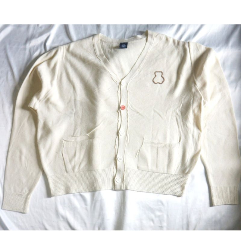 AQO Bear Cardigan Boxy Idol Korea Aespa Nct SKZ Cream minus noda kotor butuh cuci  Knitwear Sweater 