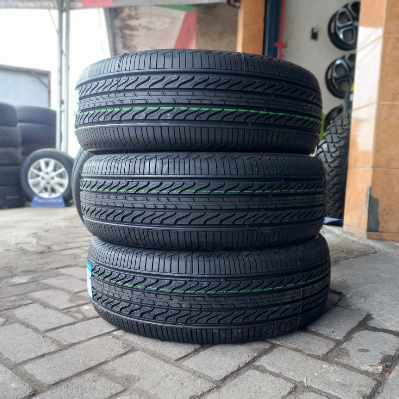 ban mobil accelera 225/60 R16