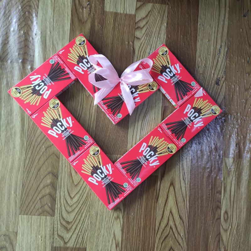 

POCKY LOVE COKLAT/STROBERI VALENTINE EDITION
