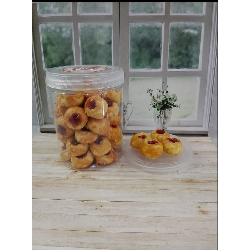 

Thumbprint strawberry cookies