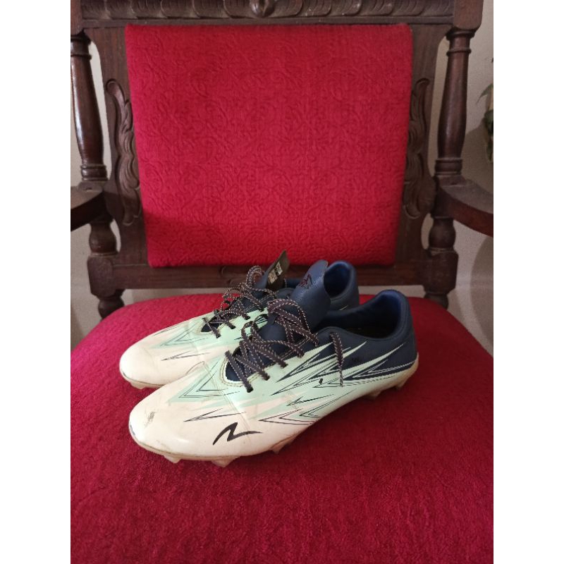 SEPATU BOLA LS 3 SIZE 40 SECOND